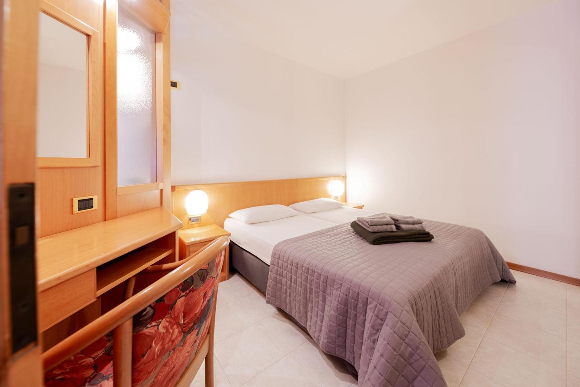 Comano Vacanze Appartamenti โกมาโนแตร์เม ภายนอก รูปภาพ